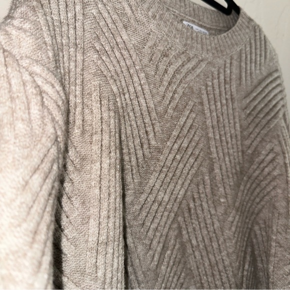 Zara Other - New without tag Zara ribbed patterned sweater.